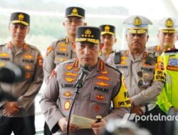 Kapolri Tinjau Arus Mudik di Cikampek, Prediksi Puncak Malam Ini