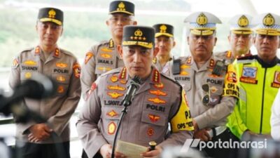 Kapolri Tinjau Arus Mudik di Cikampek, Prediksi Puncak Malam Ini